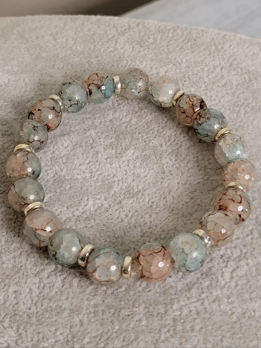 Smooth Round Dragon Vein Agate Stretch Bracelet – Aqua & Tan Gemstone Beads